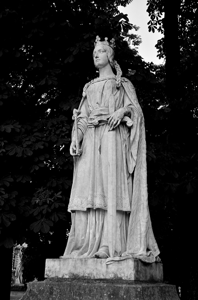 Statue of Matilda of Flanders