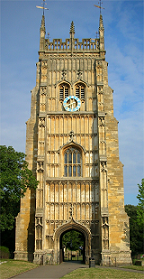 Evesham Abbey bell tower, Oosoom [CC BY-SA 3.0]